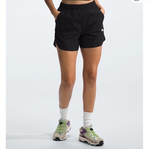 The North Face Class V Pathfinder Shorts Womens Size S Black 4 Inch - Picture 2 of 11